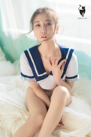 女生打造蓬松头发 头发少很容易让人感觉到衰老-雨燕体育(图4) 雨燕体育